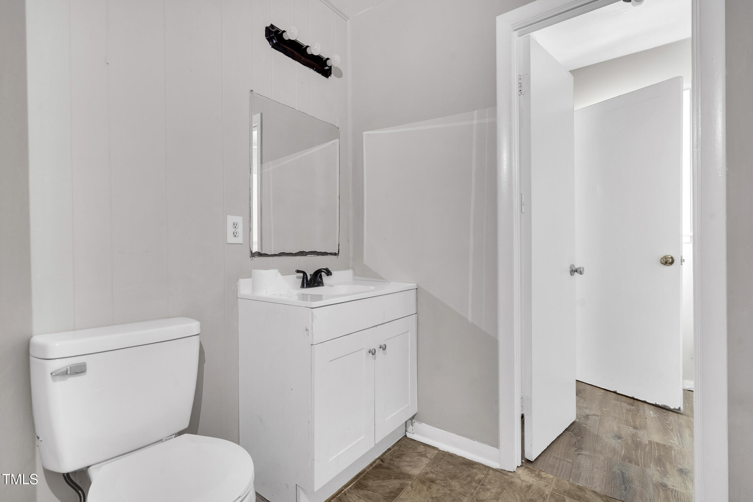 1220 Blarney Court