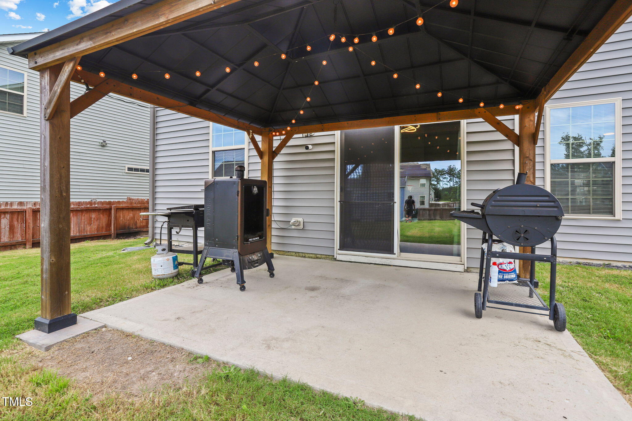 532 Willow Breeze Court