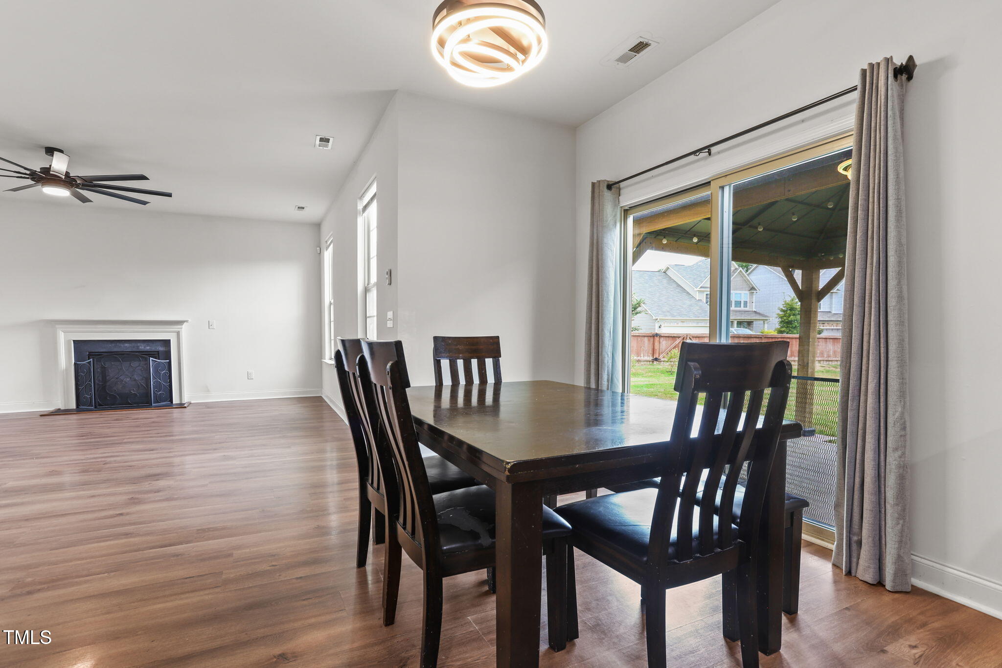 532 Willow Breeze Court
