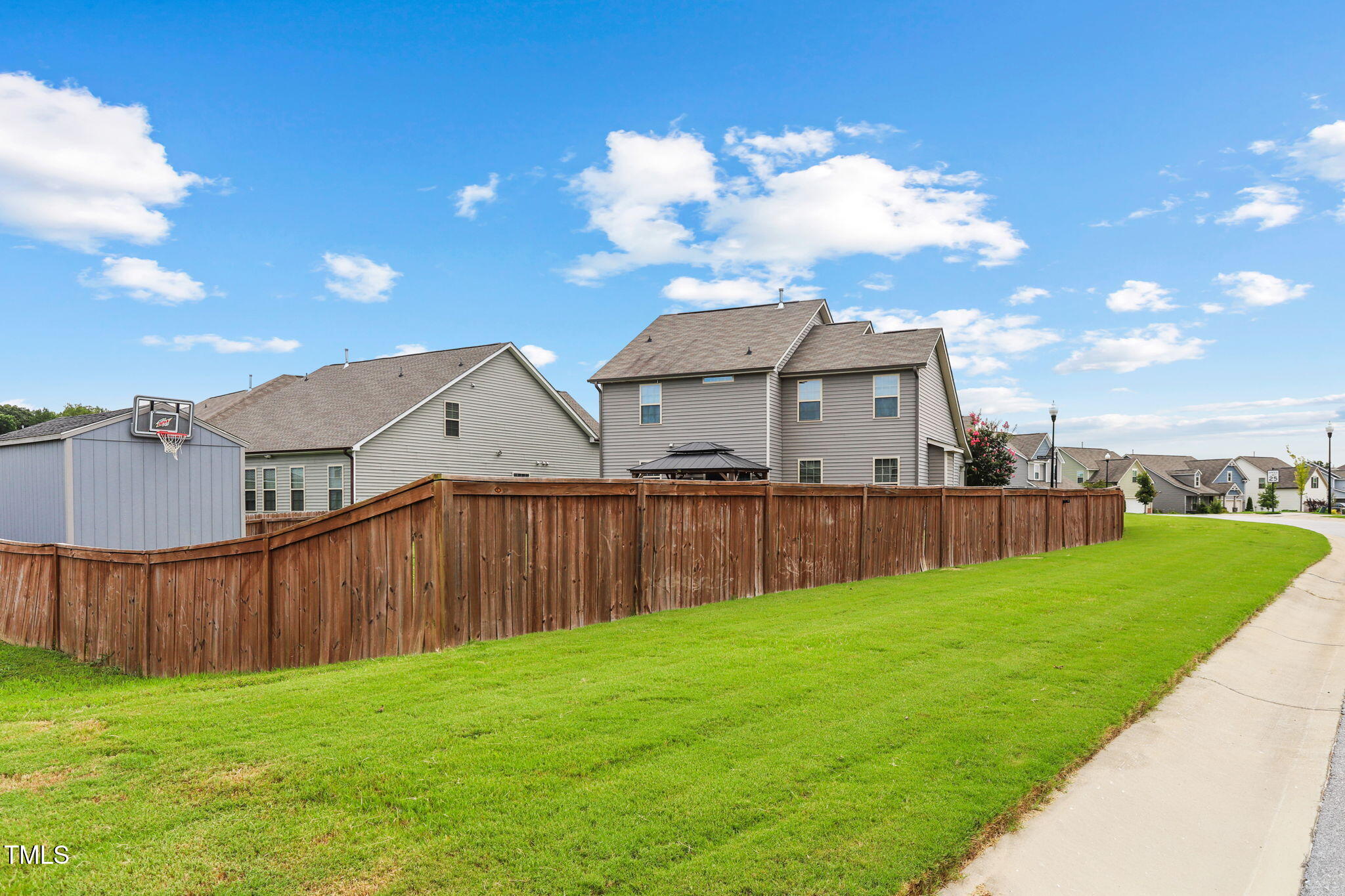 532 Willow Breeze Court