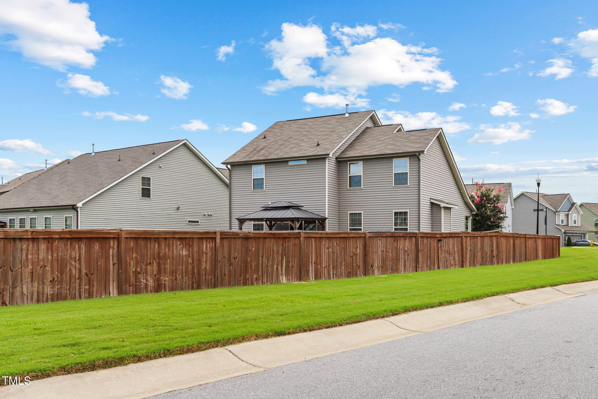 532 Willow Breeze Court