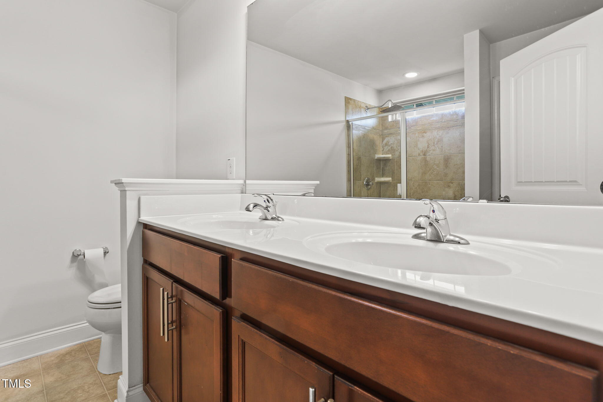 532 Willow Breeze Court