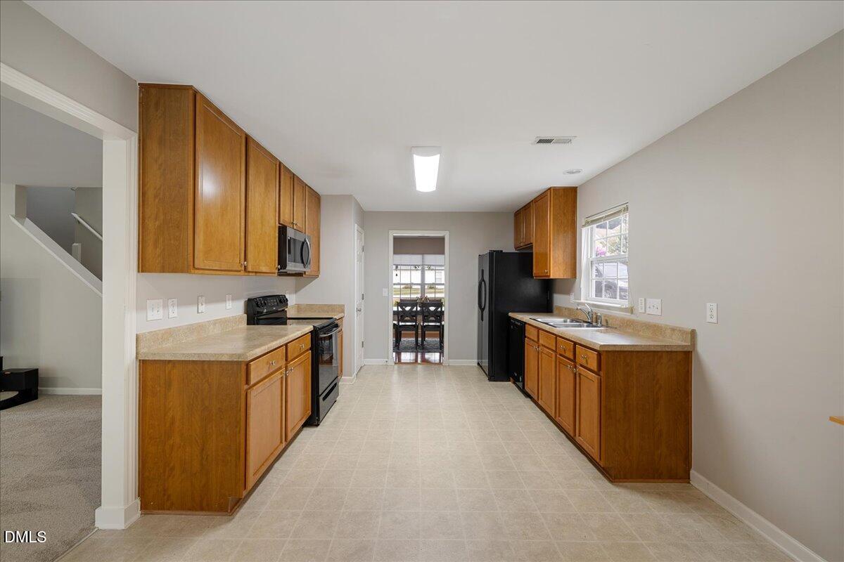 505 Pyracantha Dr Drive