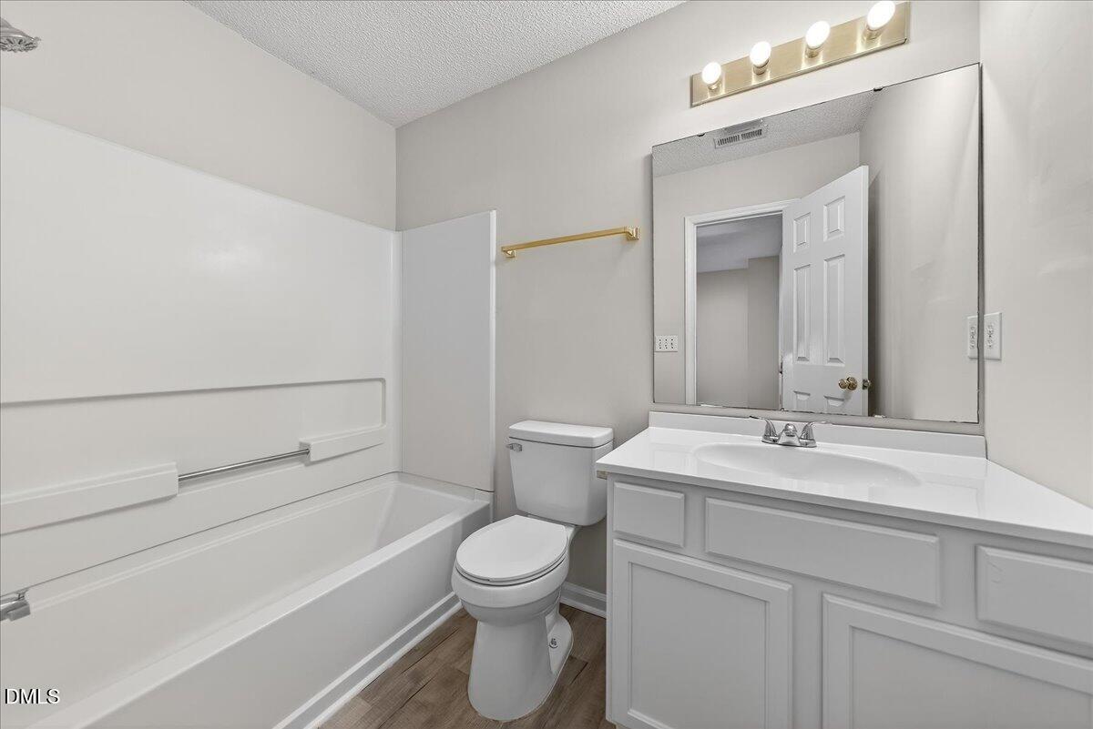 2604 Dwight Place