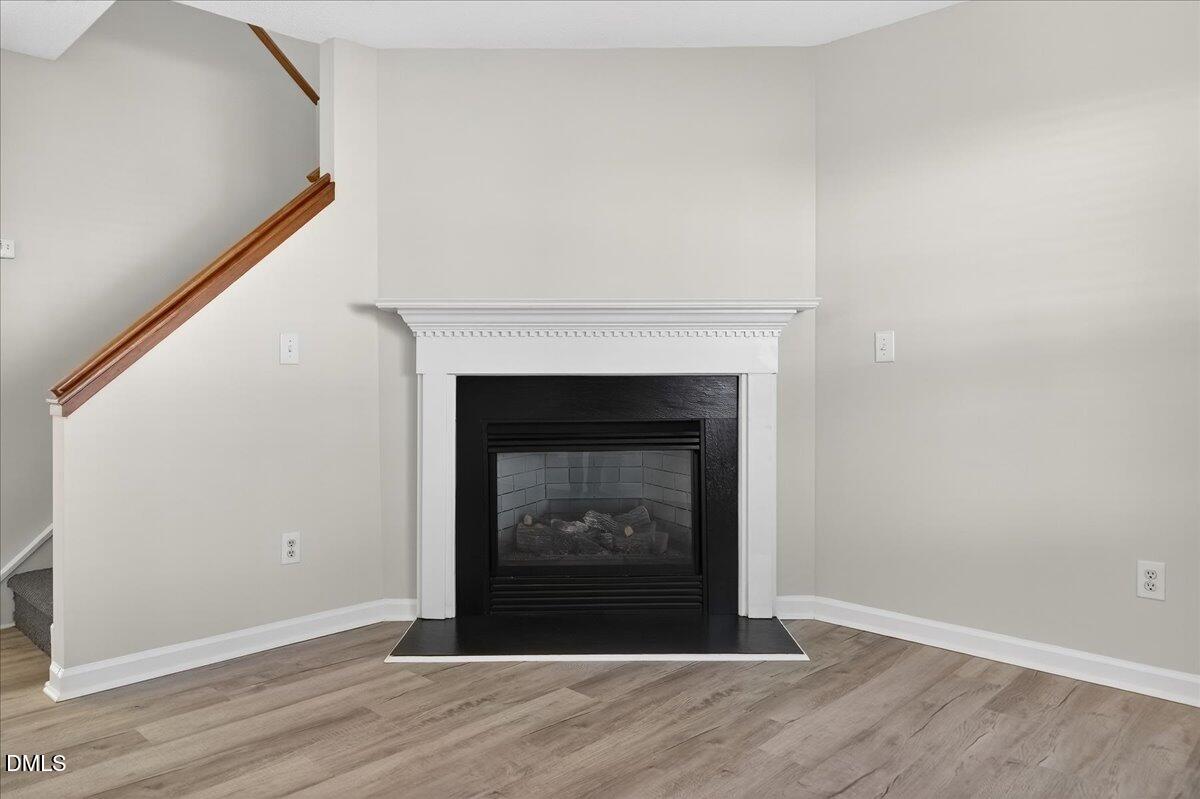 2604 Dwight Place