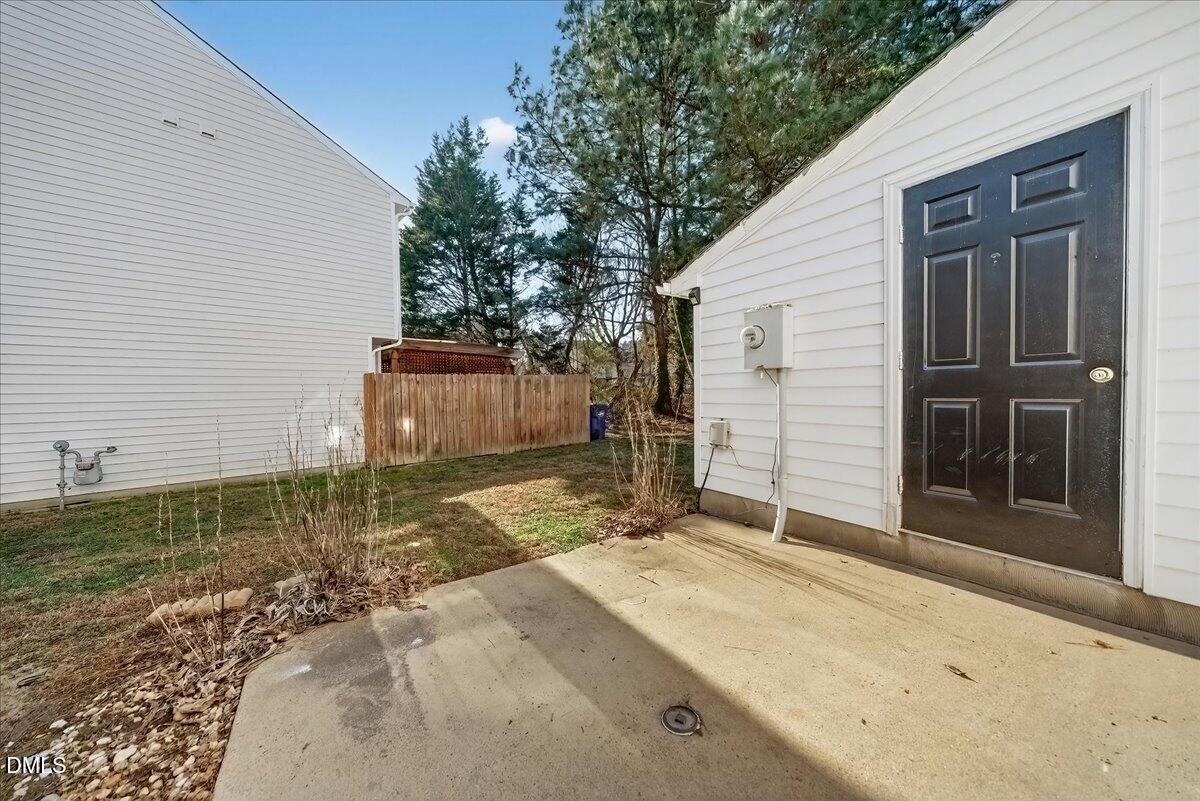 2604 Dwight Place