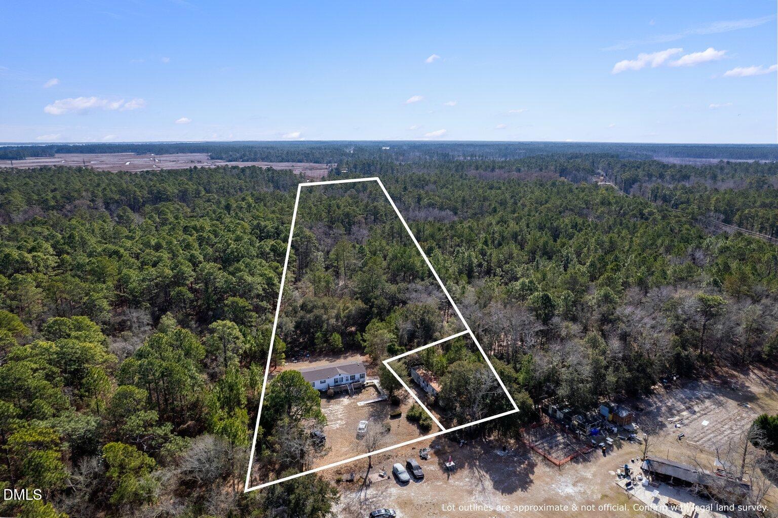 2564 SE River Road SE