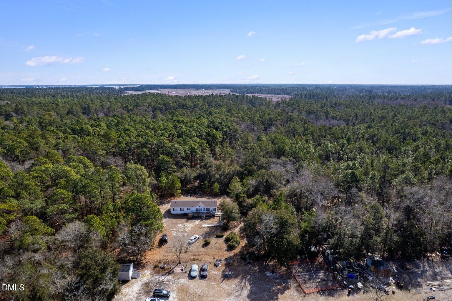 2564 SE River Road SE