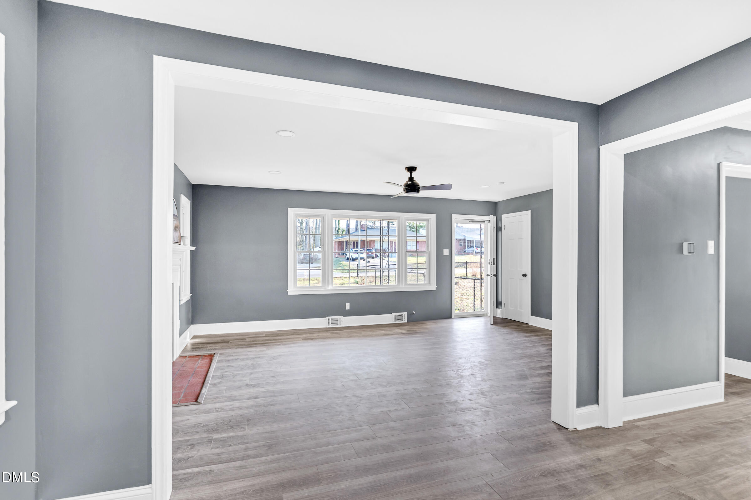 1249 Oakridge Avenue