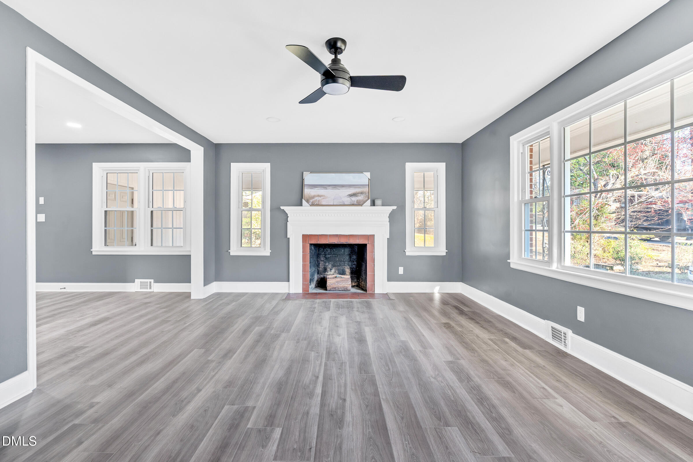 1249 Oakridge Avenue