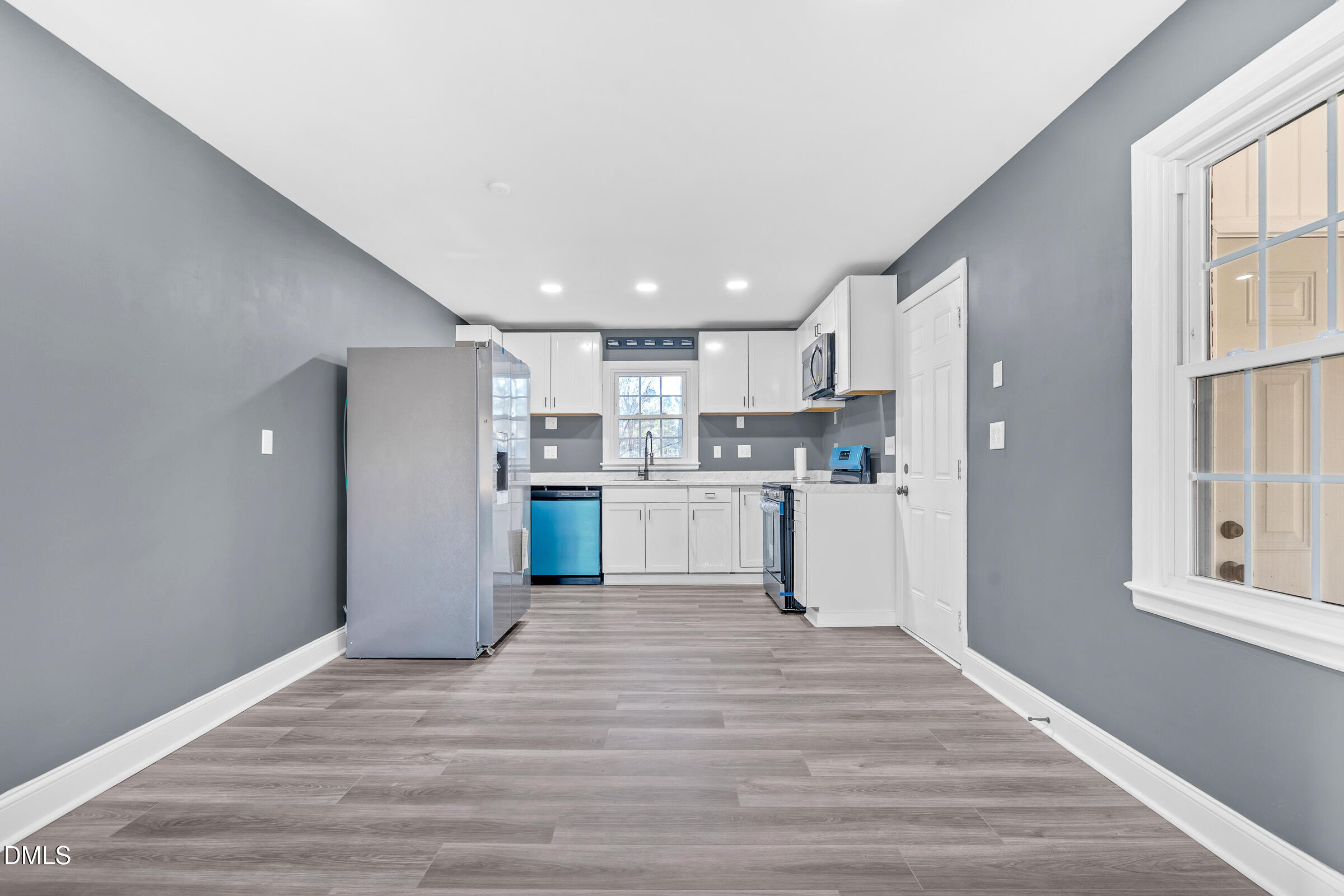 1249 Oakridge Avenue