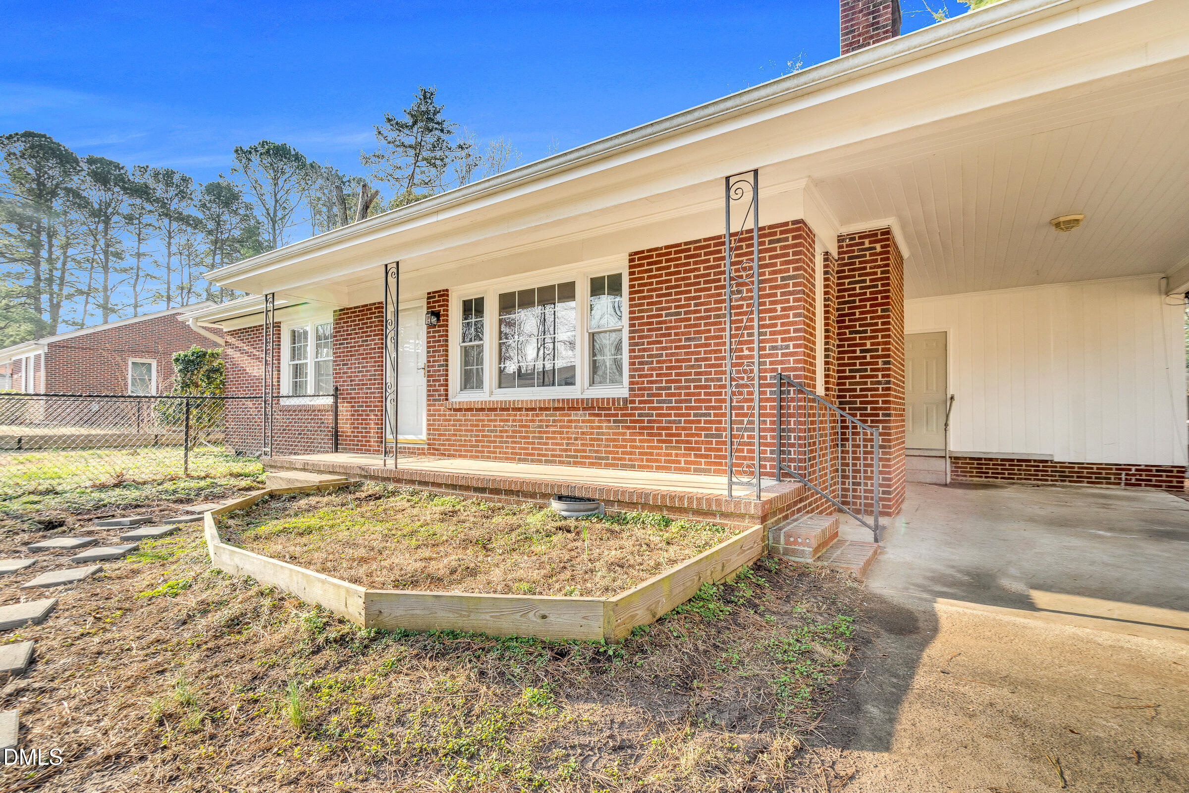 1249 Oakridge Avenue