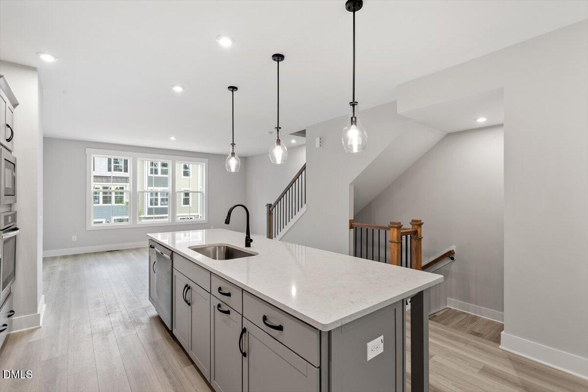 1111 Blackthorn Lane