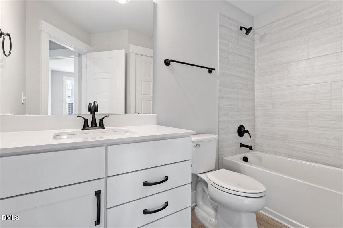 1111 Blackthorn Lane