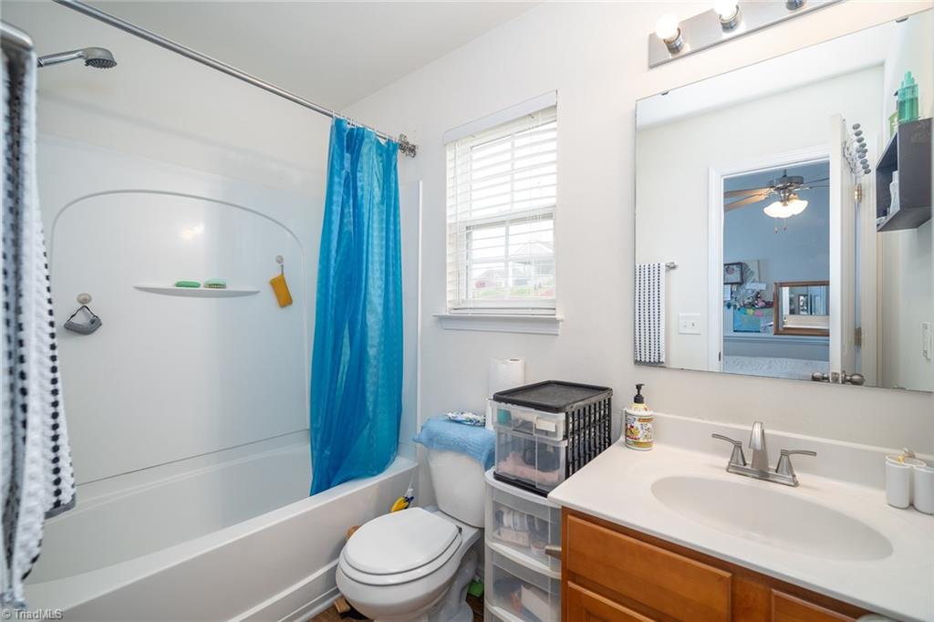 2303 Talon Drive, McLeansville