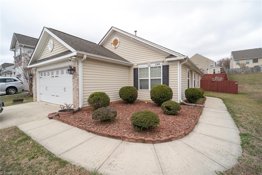 2303 Talon Drive, McLeansville