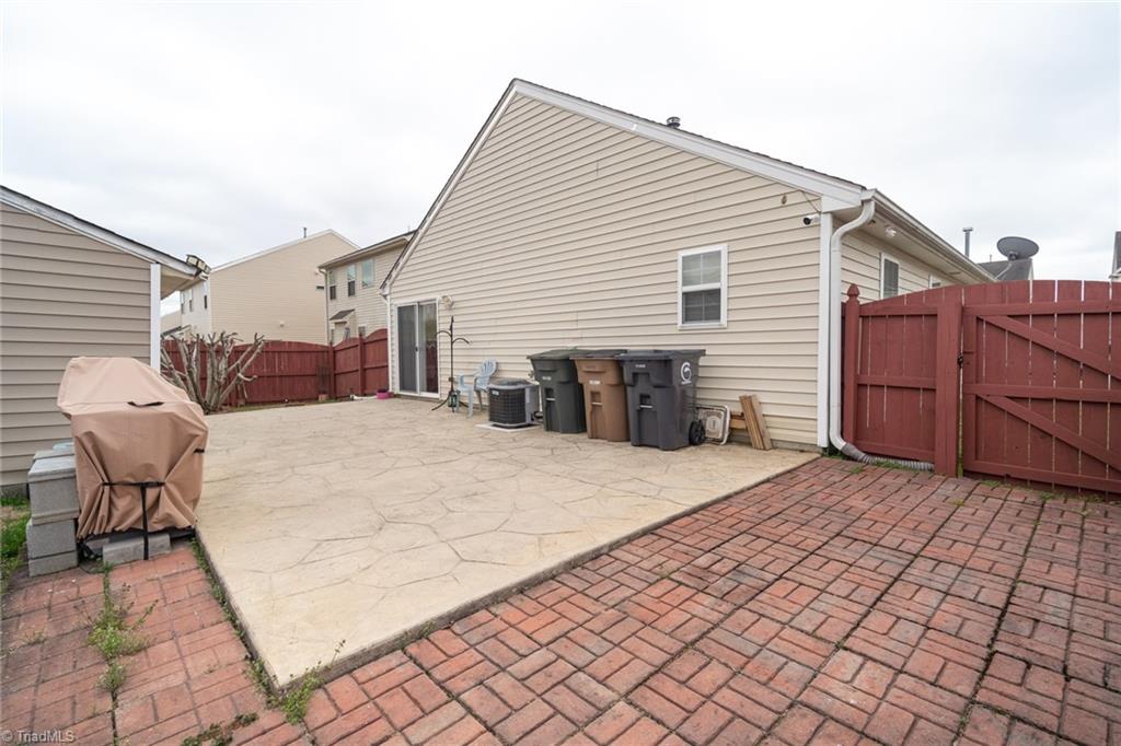 2303 Talon Drive, McLeansville