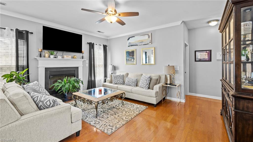 904 Edgewater Road