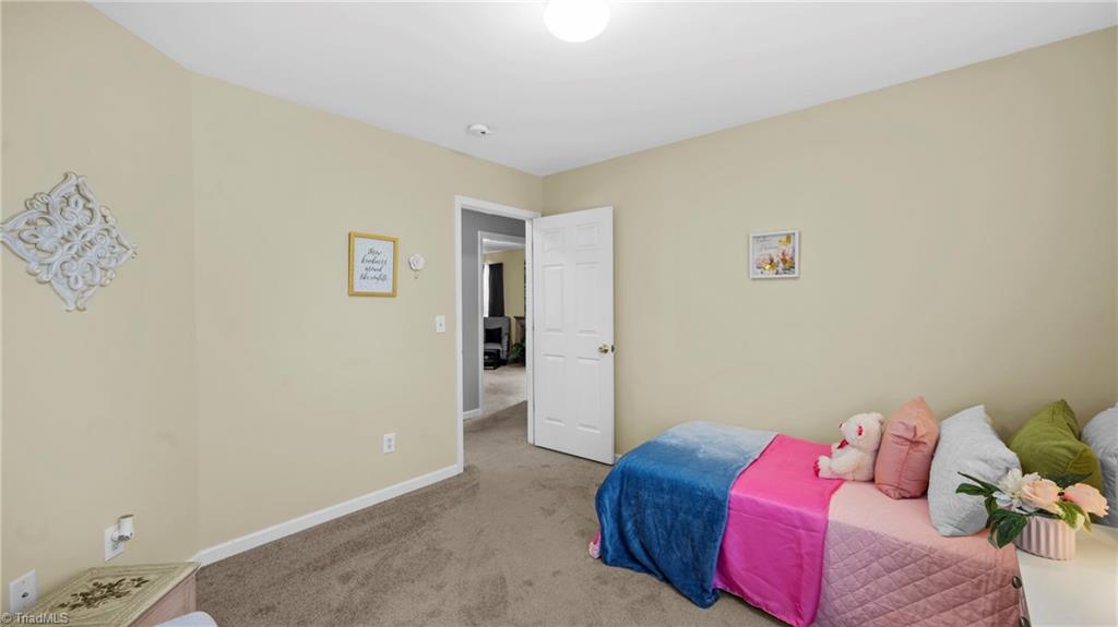 904 Edgewater Road