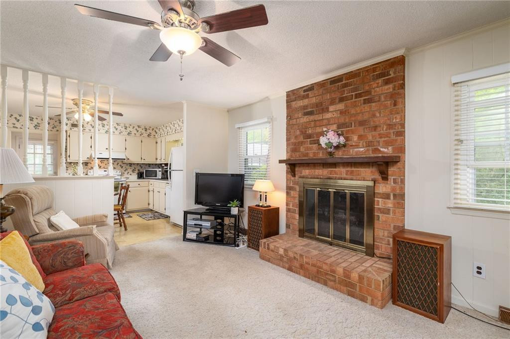 1526 Regency Court