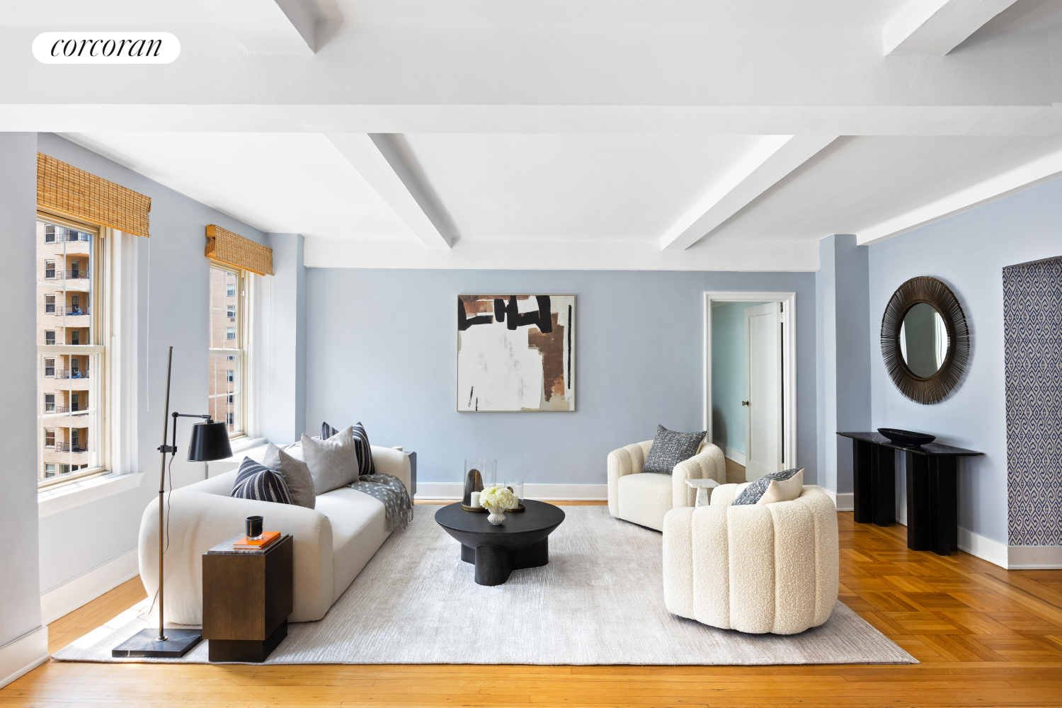 24 5TH Avenue 915
