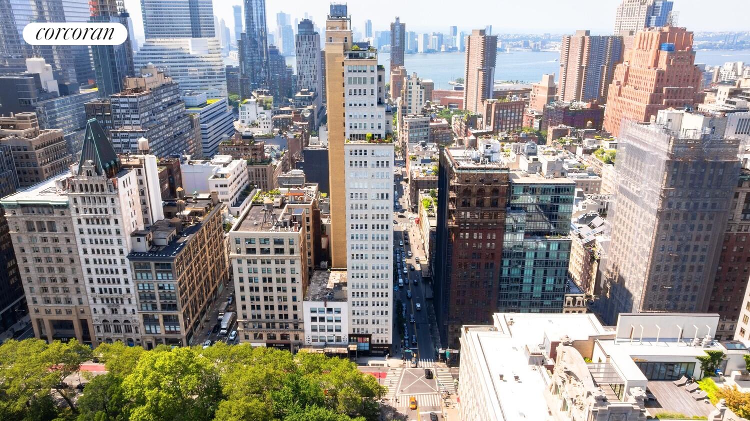 270 BROADWAY 19B