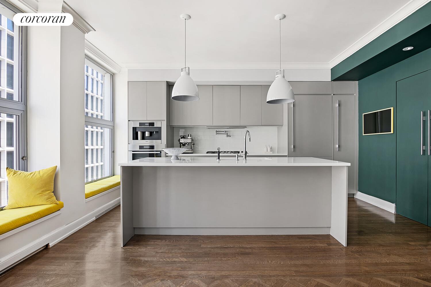 16 W 21ST Street 10/11