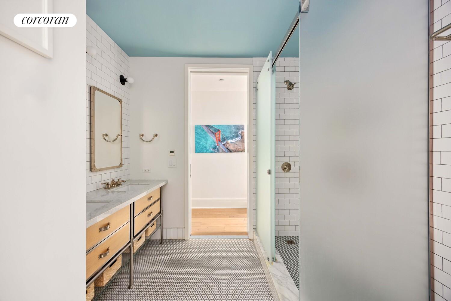 87 LEONARD Street 2