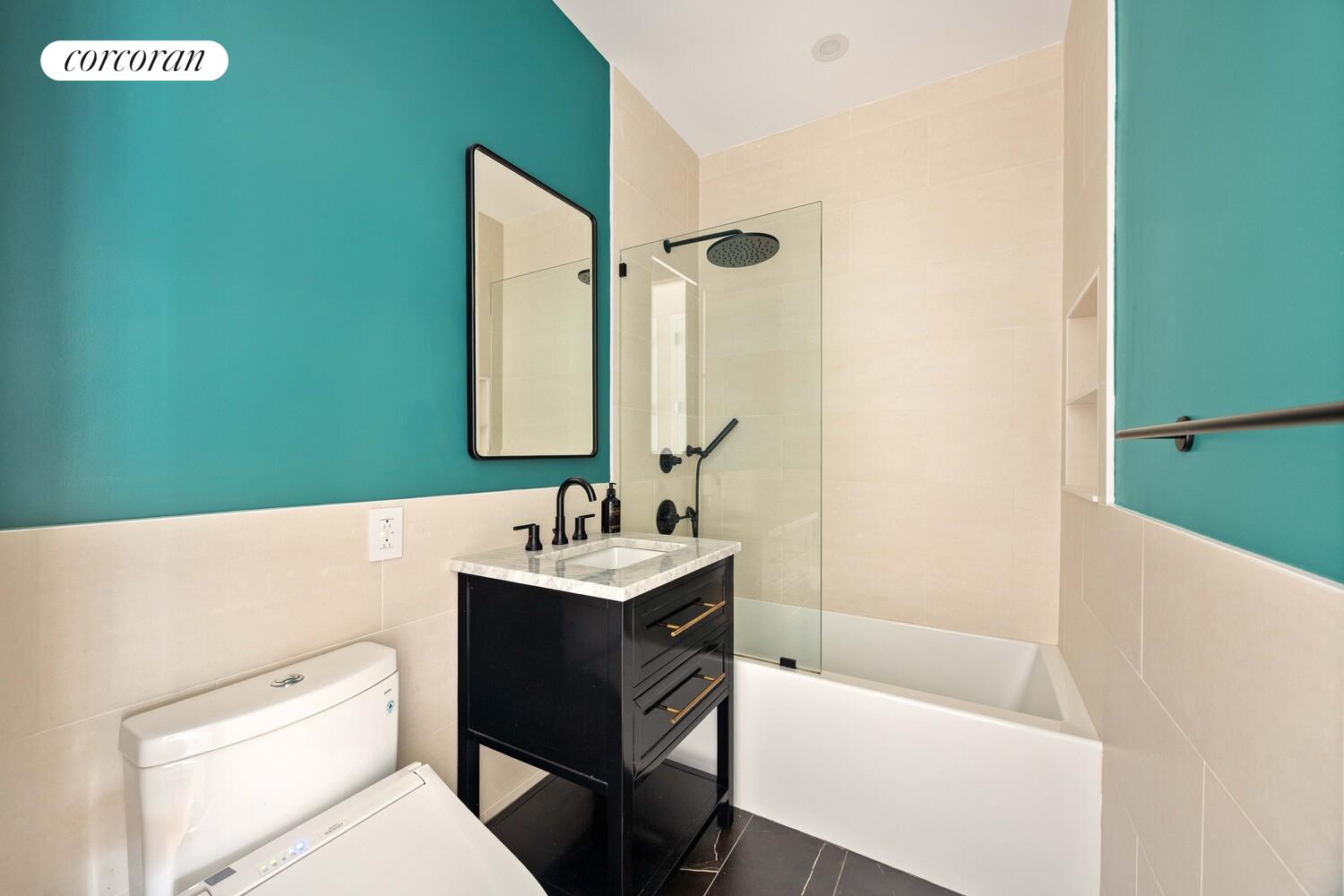 76 ROEBLING Street 3B