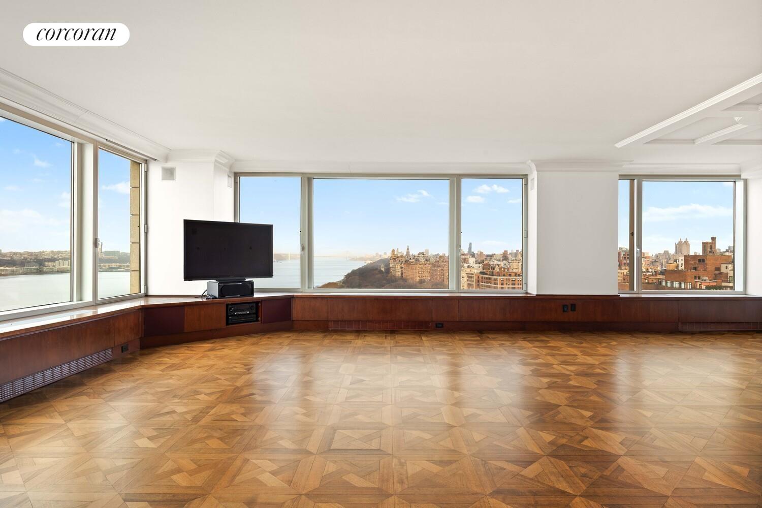 240 RIVERSIDE Boulevard 23AC