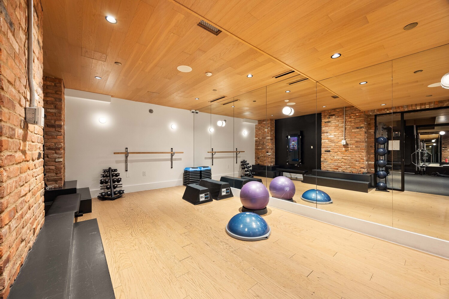443 GREENWICH Street 5B