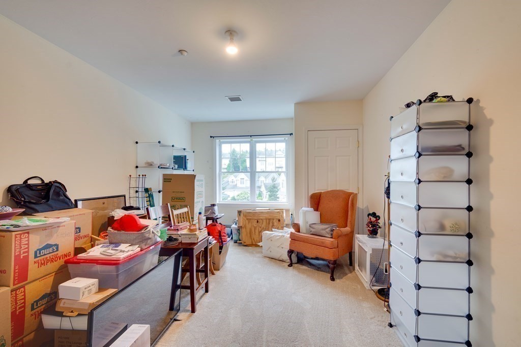 2305 Briarwood Vlg # 2305