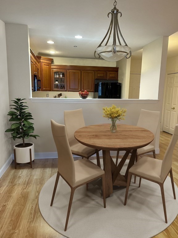 2305 Briarwood Vlg # 2305