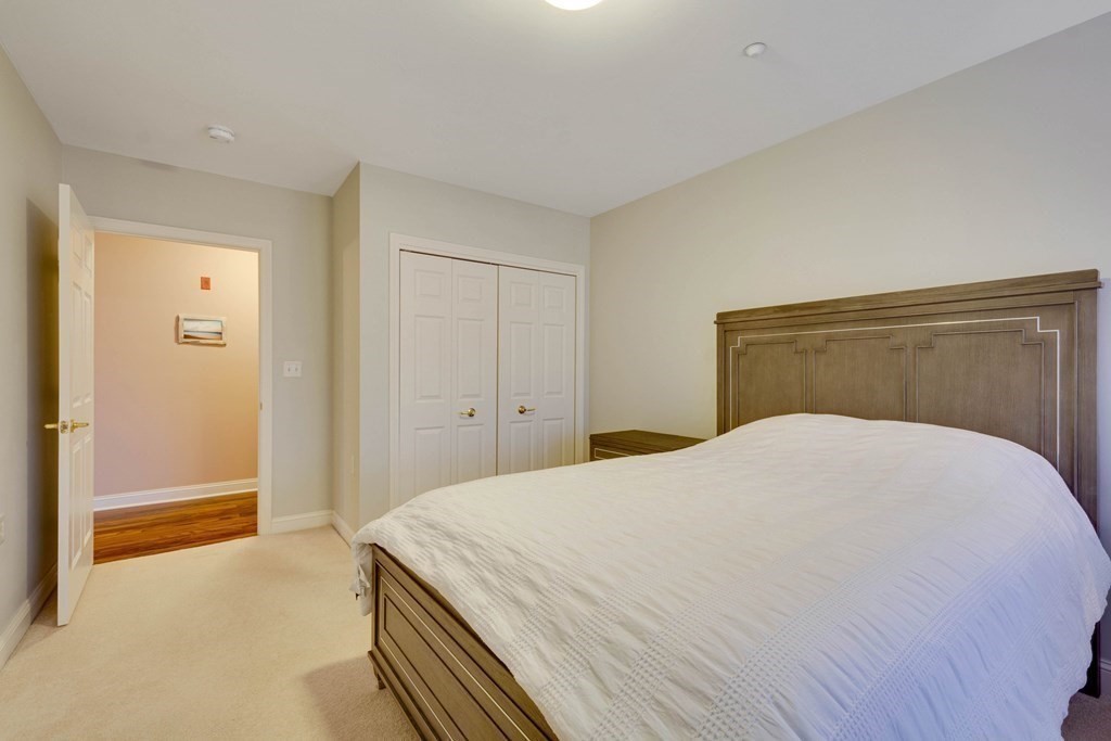 2308 Briarwood Vlg # 2308