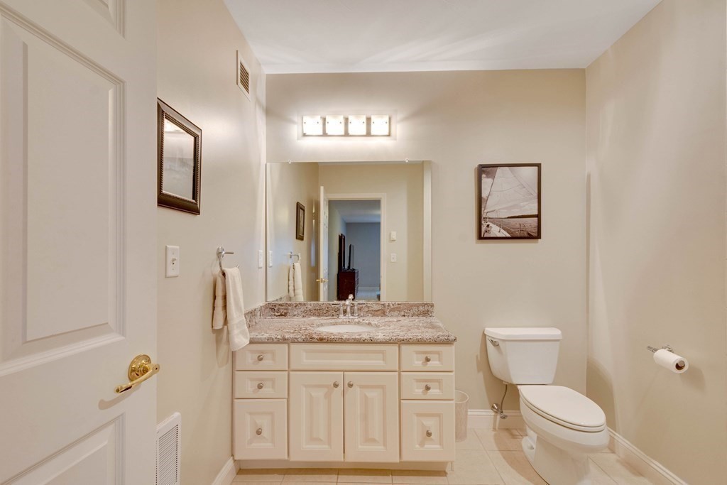 2308 Briarwood Vlg # 2308