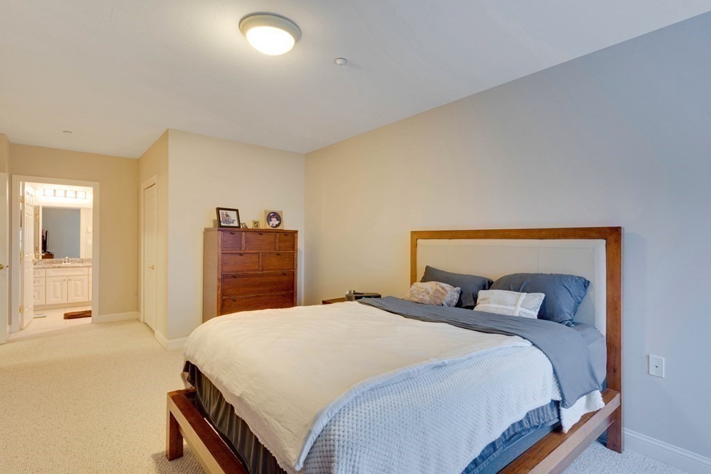 2308 Briarwood Vlg # 2308