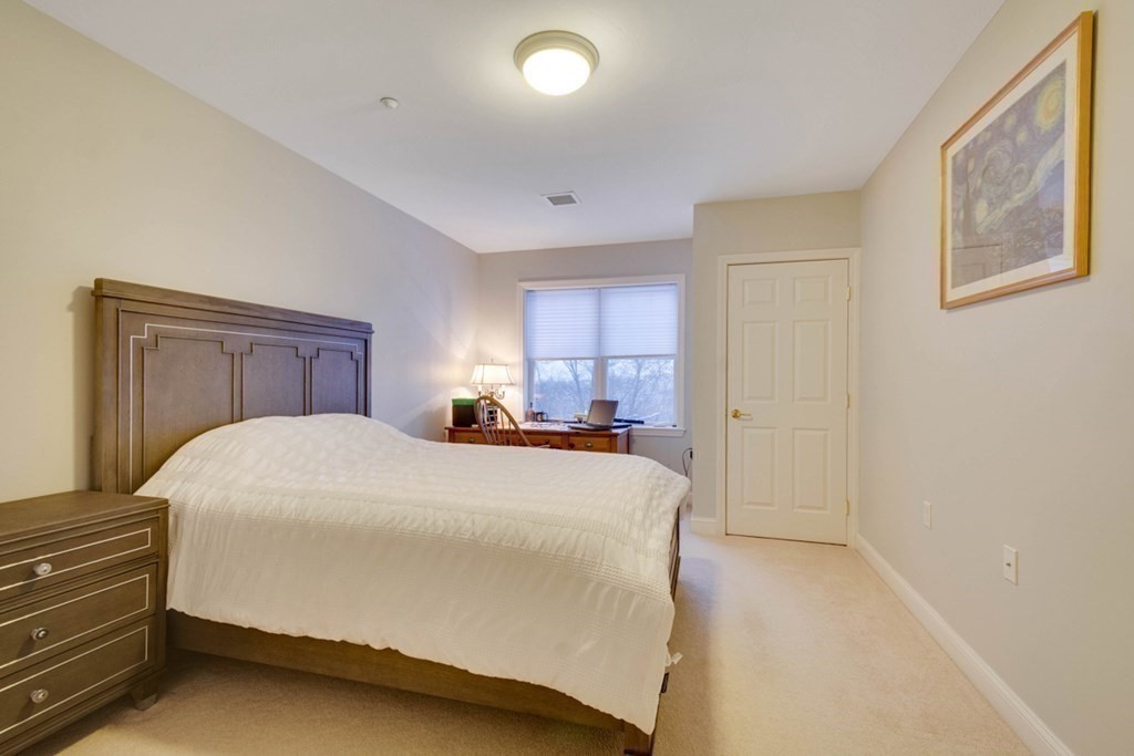 2308 Briarwood Vlg # 2308