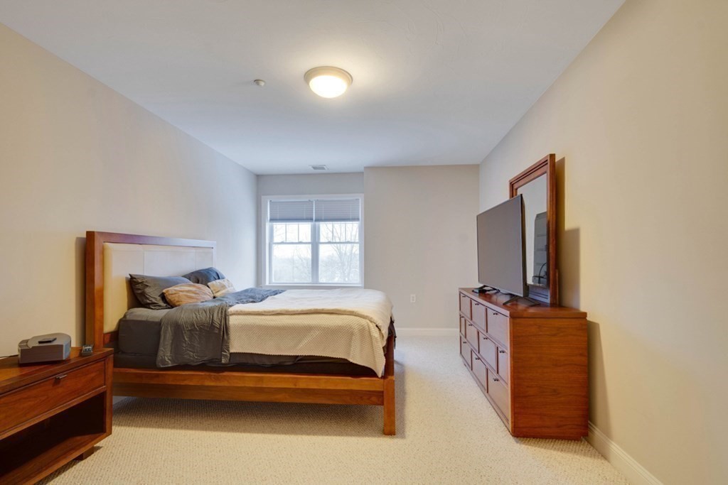 2308 Briarwood Vlg # 2308