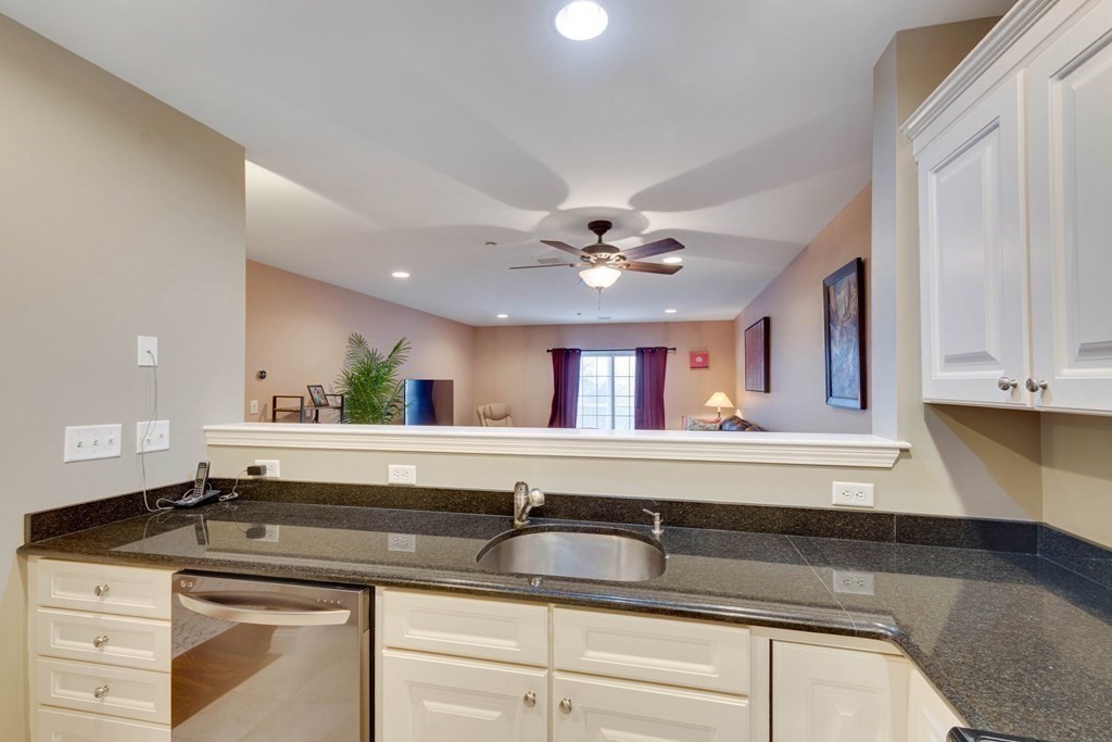 2308 Briarwood Vlg # 2308