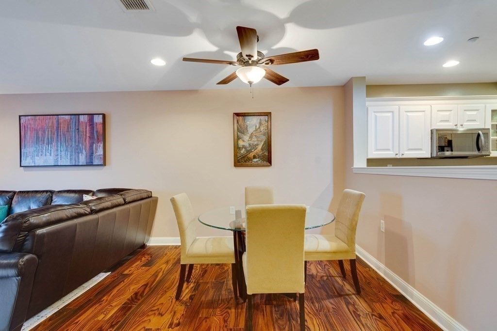 2308 Briarwood Vlg # 2308