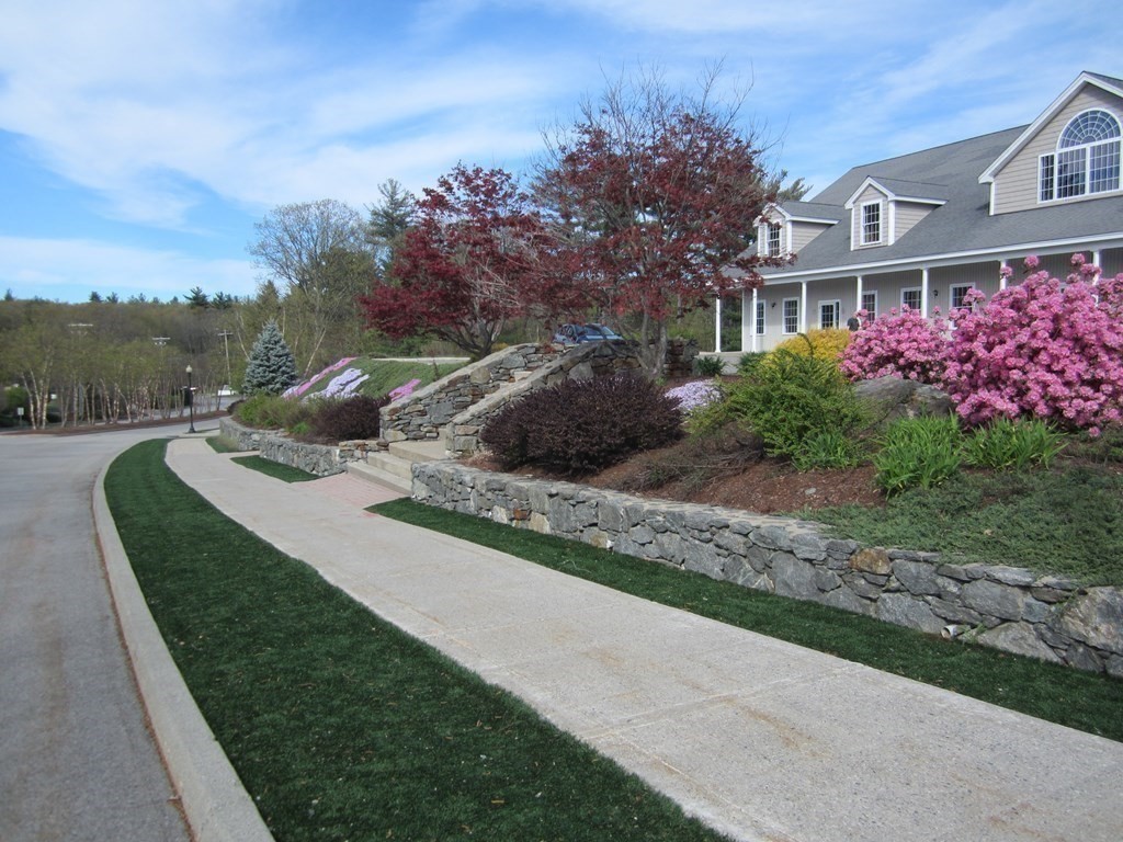 2107 Briarwood Vlg # 2107