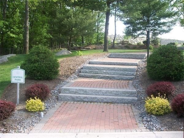 2107 Briarwood Vlg # 2107