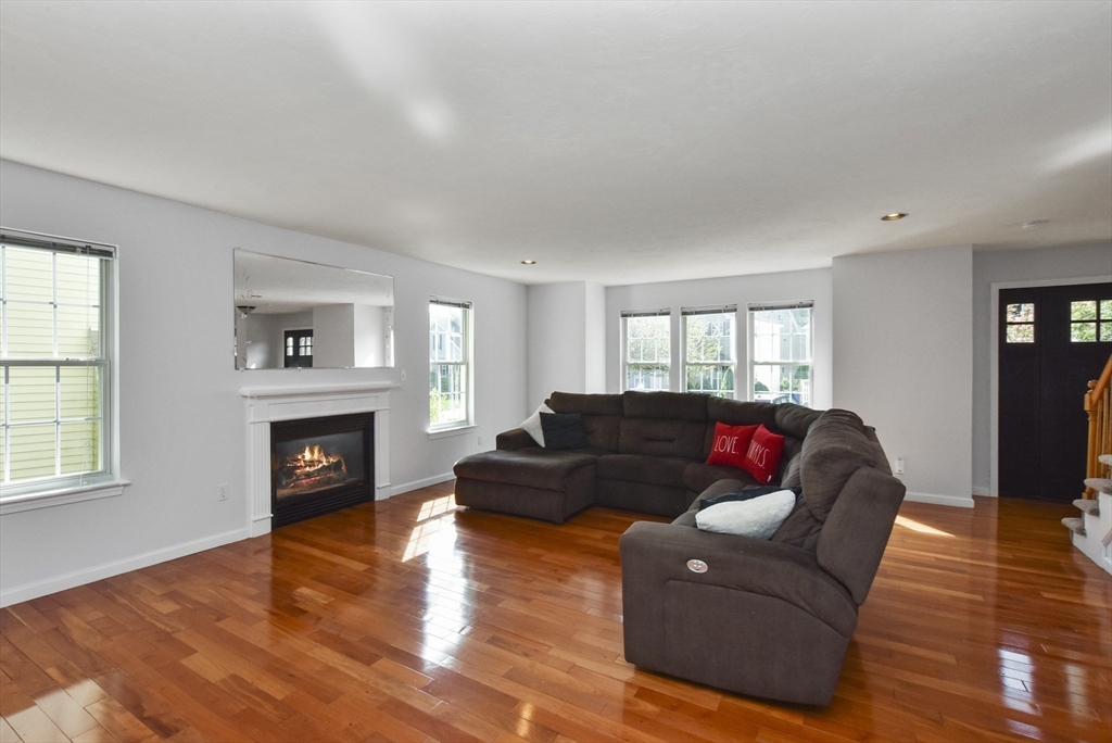 101 Violetwood Cir # 101