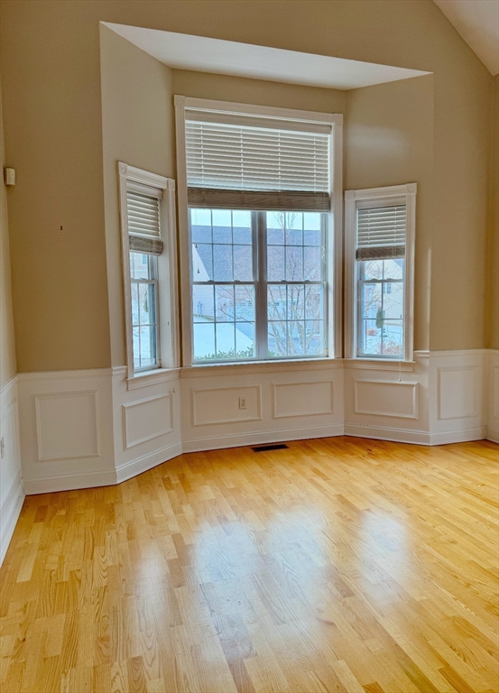 306 Sprucewood Ln # 306