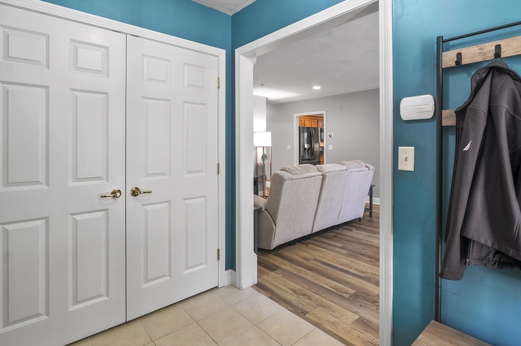 827 Ledgewood Way # 827