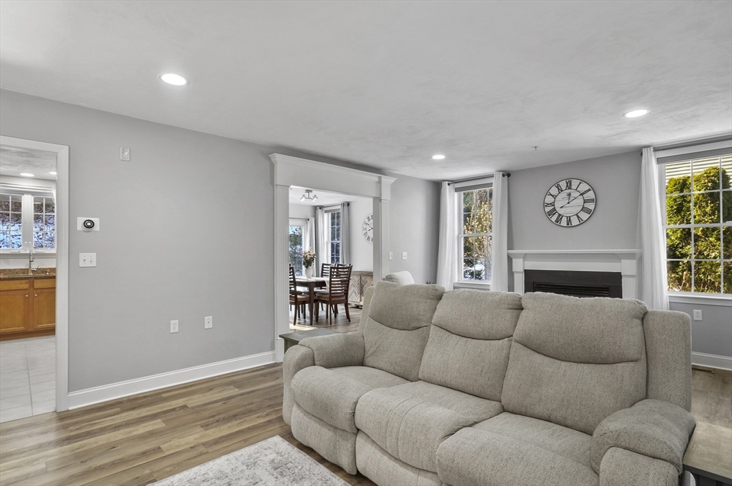 827 Ledgewood Way # 827