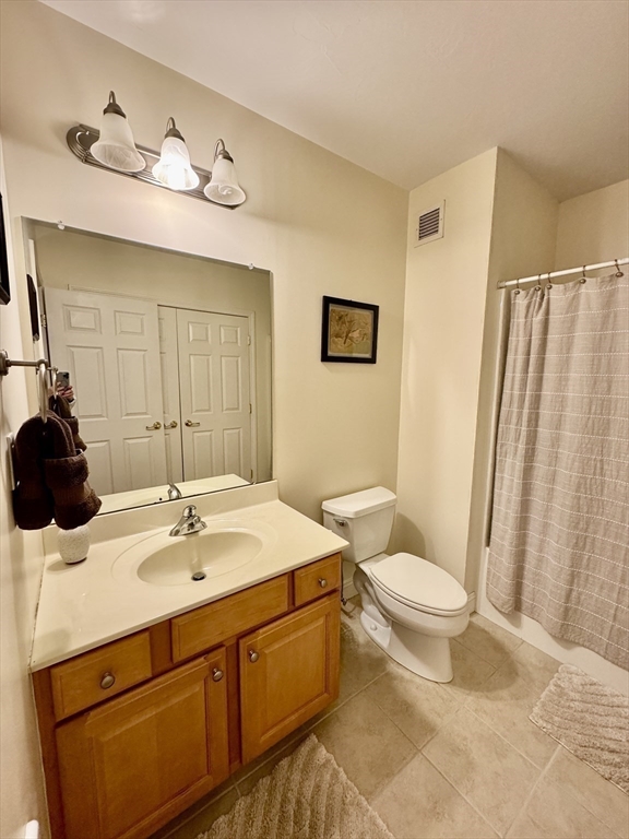 2209 Briarwood Vlg # 2209