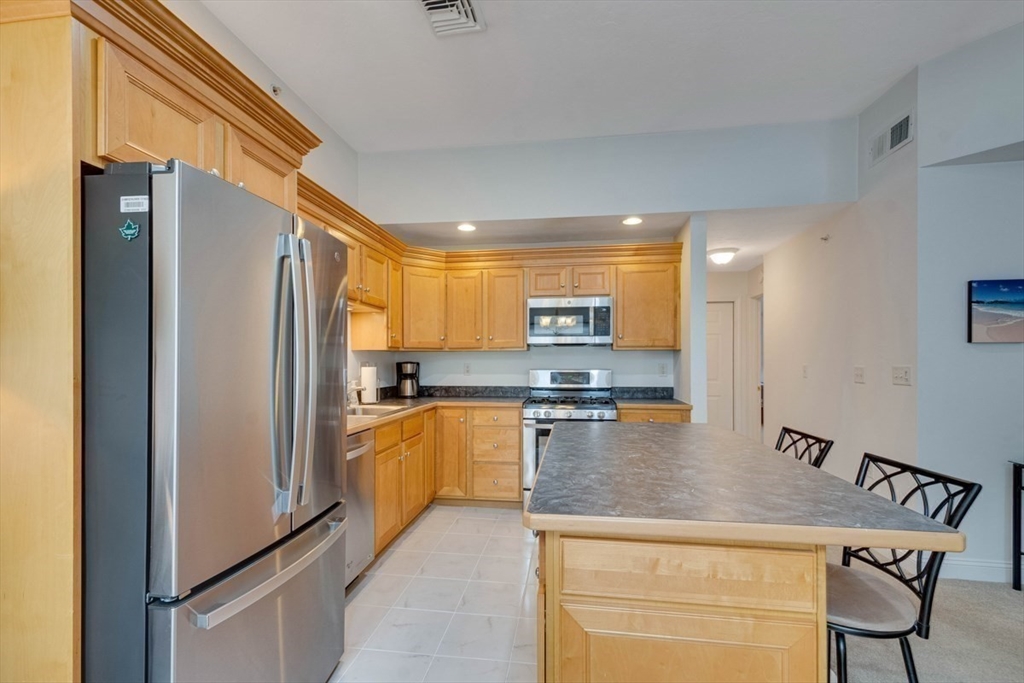 611 Devenwood Way # 611