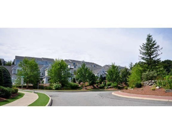 611 Devenwood Way # 611