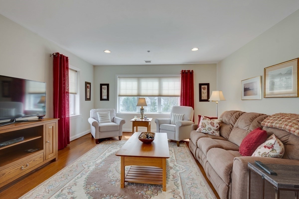 2311 Briarwood Vlg # 2311